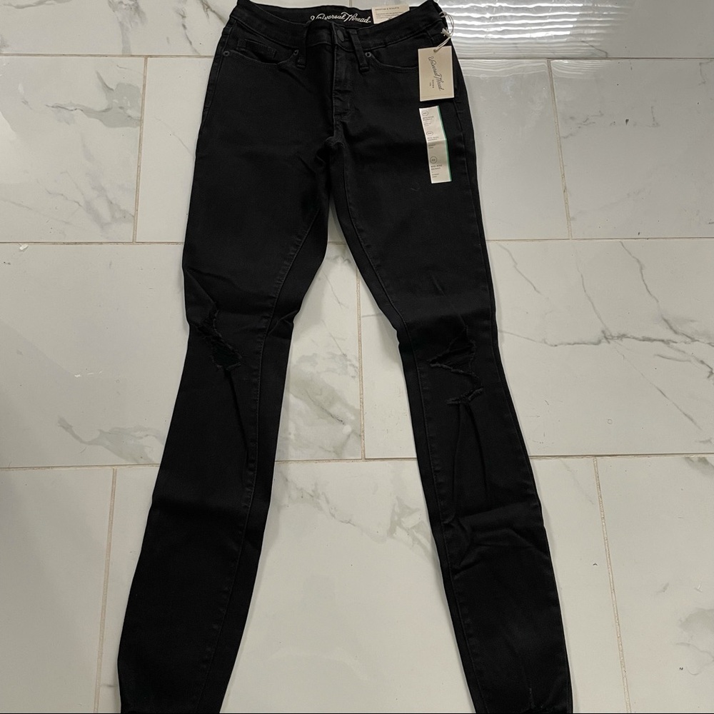 Universal Threads Skinny Long Midrise Jean